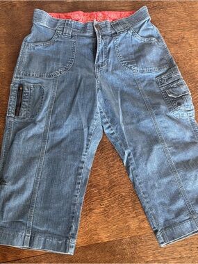 Lee Women's Cropped Cargo Jeans in Denim Blue with Red Waistband